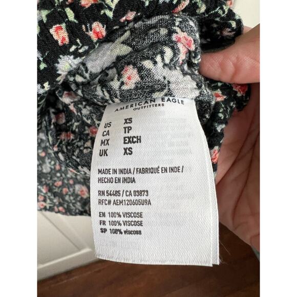American Eagle Black Pink Floral Ballon Sleeve Tie Open Back Cropped Blouse XS - Picture 5 of 8